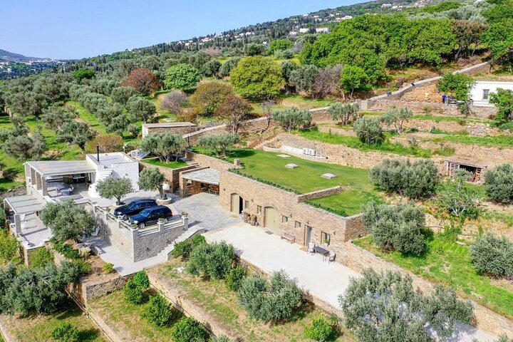 Seafarers' Village & Vineyard Visit, Wine Tasting - Half Day Tour