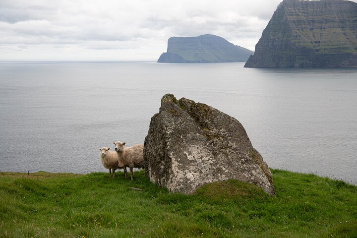 Private Kallur Lighthouse Hike