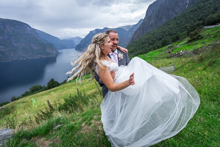Private Adventure Elopement in Aurlandsfjord