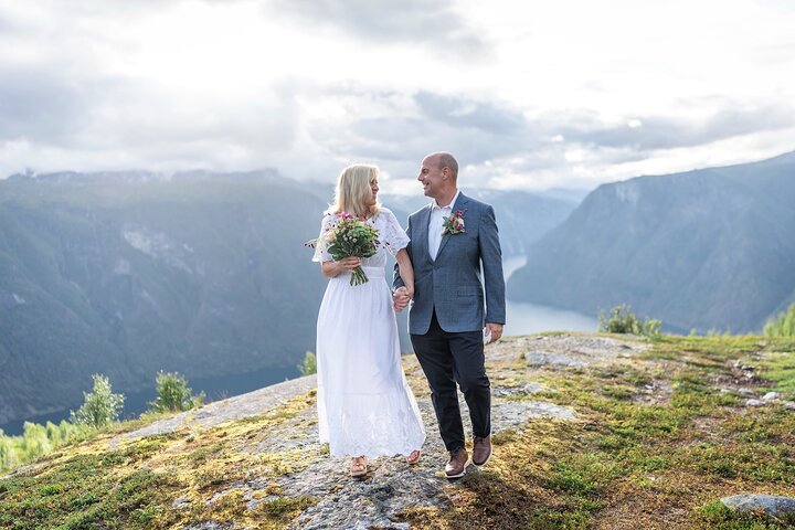 Private Adventure Elopement in Aurlandsfjord