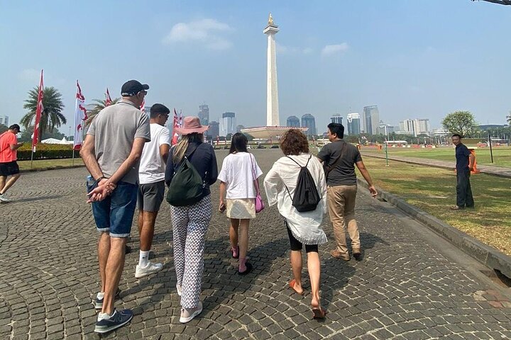 Jakarta Half-Day Guided Tour with a Private Fun Local Host