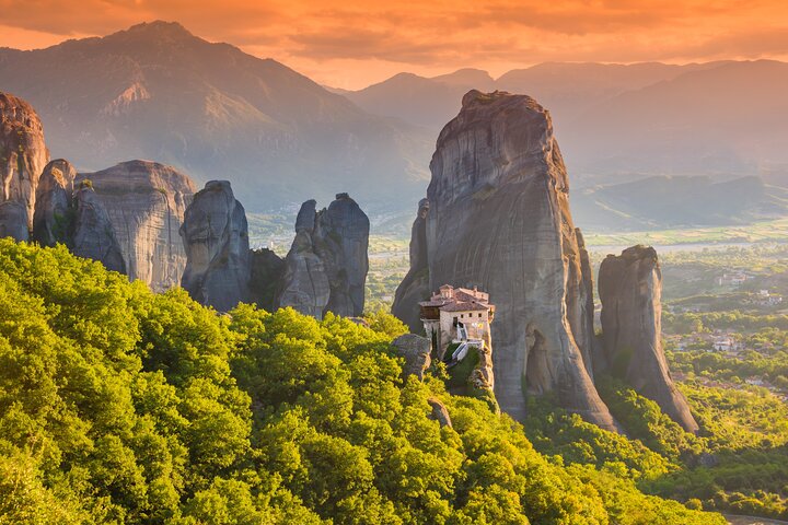 Meteora Monasteries from Volos - Shore Excursion with Port Pickup