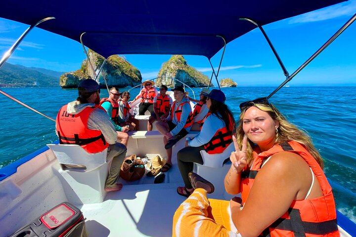 Los Arcos 5 islands Snorkeling Cliff Jumping and Hidden Beach