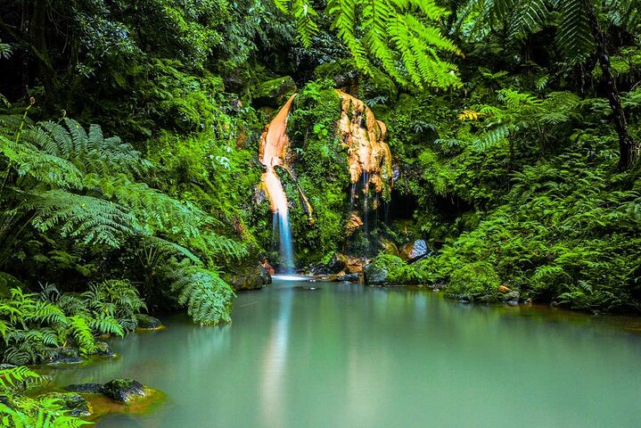 Discover São Miguel: Full Day Fogo and Sete Cidades with lunch