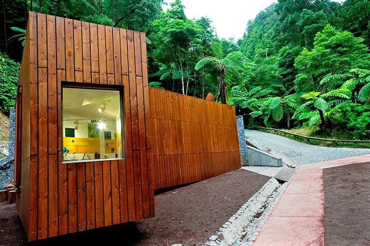 Discover São Miguel: Full Day Fogo and Sete Cidades with lunch