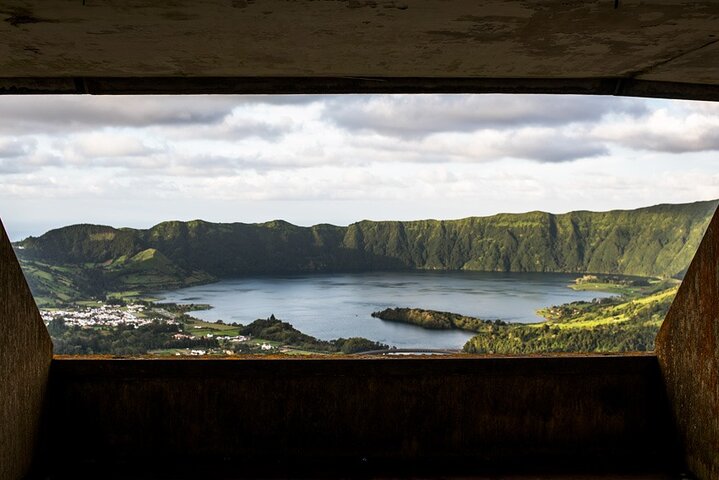 Discover São Miguel: Full Day Fogo and Sete Cidades with lunch
