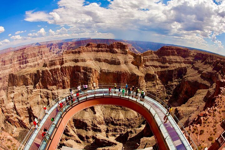 Grand Canyon West, Hoover Dam Stop,Wi-Fi,Optional Lunch & Skywalk