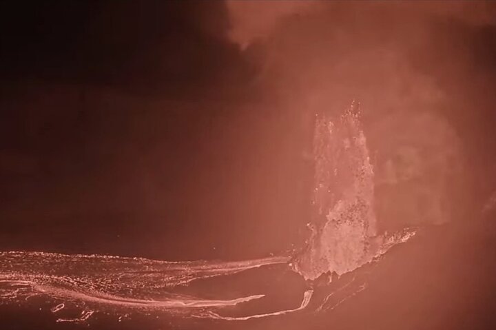 Hawaii Volcanoes, Waterfalls, Beaches & Hilo Highlights Day Tour