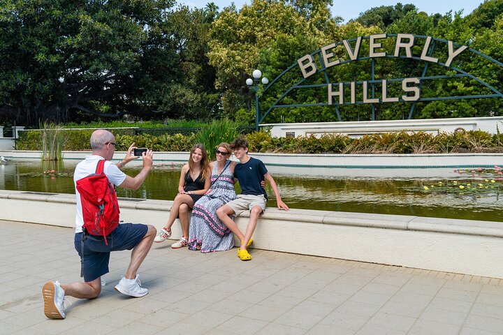 Hollywood, Beverly Hills, & Celebrity Home Tour from Santa Monica