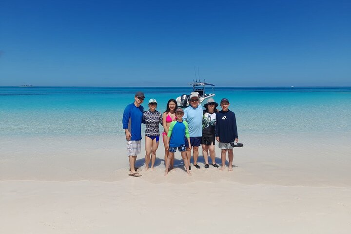 Private Nassau Rose Island Boat Tour Swimming Pigs, Turtles