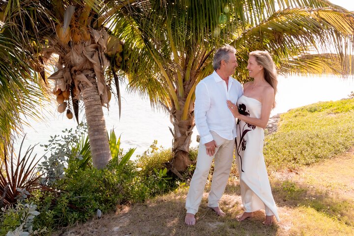 Private Vacation Photoshoot with Photographer Georgetown Bahamas