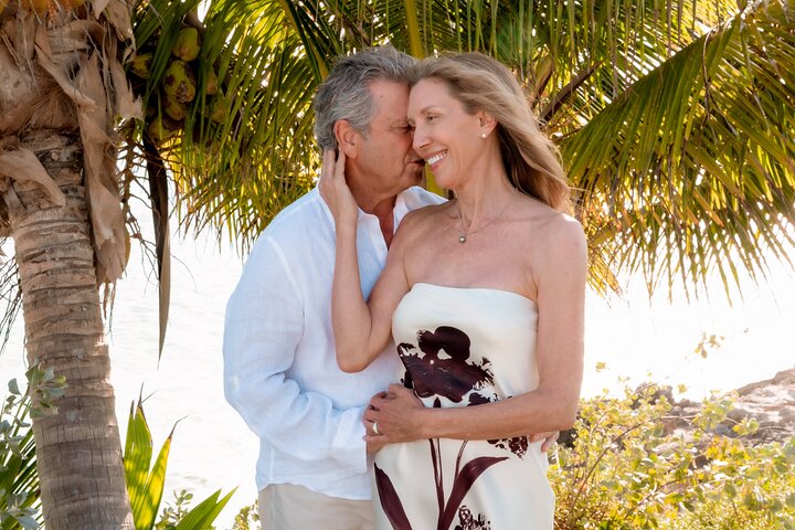 Private Vacation Photoshoot with Photographer Georgetown Bahamas
