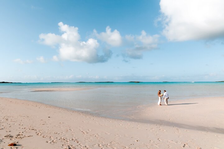 Private Vacation Photoshoot with Photographer Georgetown Bahamas