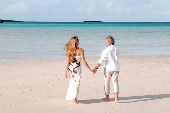 Private Vacation Photoshoot with Photographer Georgetown Bahamas