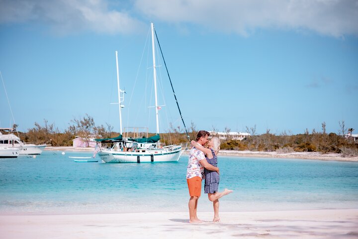 Private Vacation Photoshoot with Photographer Georgetown Bahamas