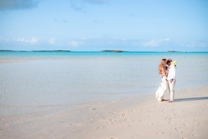 Private Vacation Photoshoot with Photographer Georgetown Bahamas