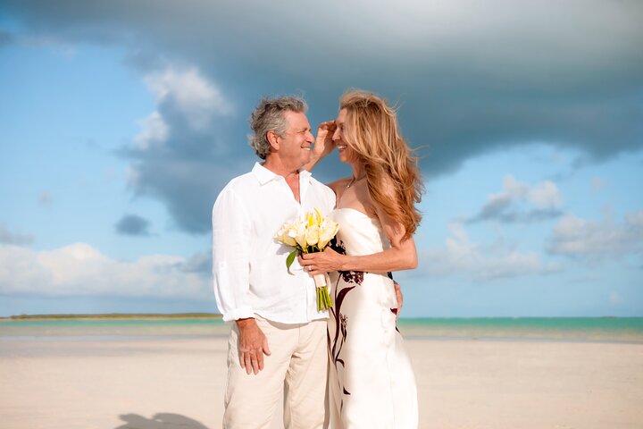 Private Vacation Photoshoot with Photographer Georgetown Bahamas