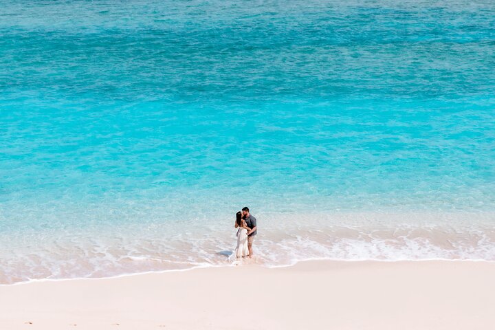 Private Vacation Photoshoot with Photographer Georgetown Bahamas