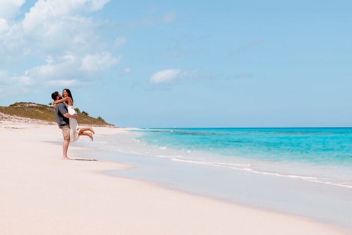 Private Vacation Photoshoot with Photographer Georgetown Bahamas