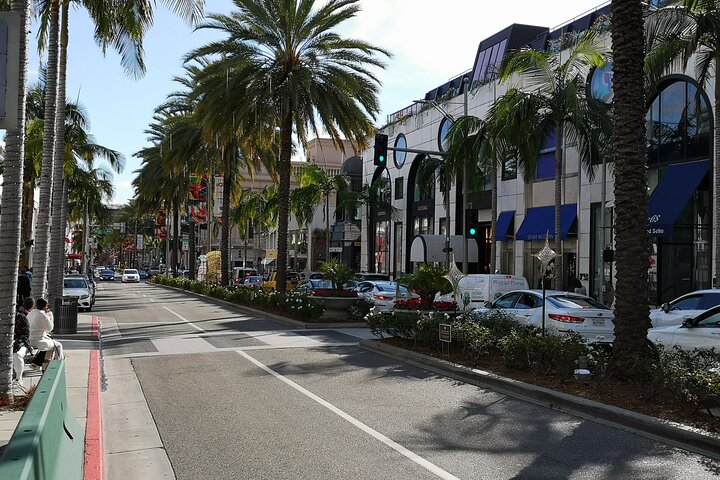 Full-Day Iconic Sights of LA, Hollywood, Beverly Hills, Beaches and More