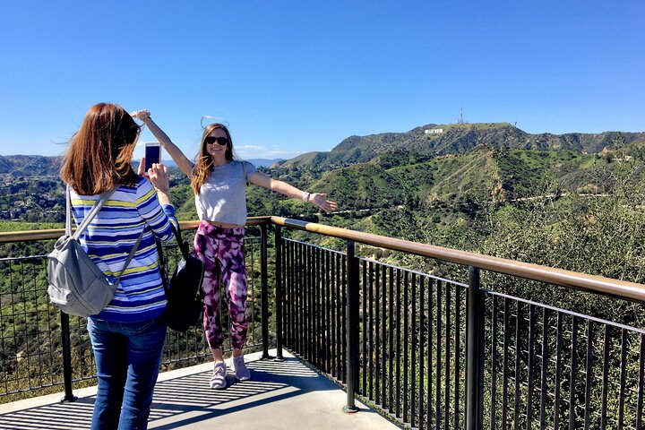Full-Day Iconic Sights of LA, Hollywood, Beverly Hills, Beaches and More