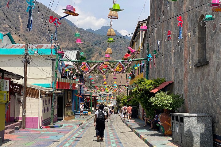 Authentic tour of Mayan art and culture in Lake Atitlan