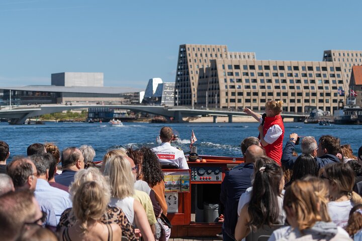 Copenhagen Classic Canal Tour With Guide