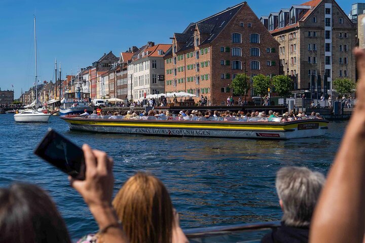 Copenhagen Classic Canal Tour With Guide