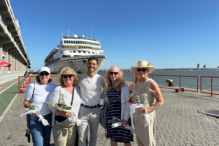 Montevideo Highlights: Shared City Tour for Cruise Passengers