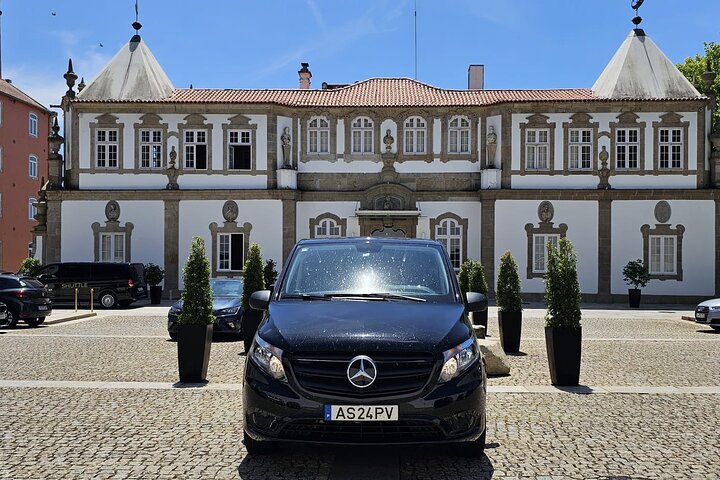 Airport Private Transfer to/from Porto