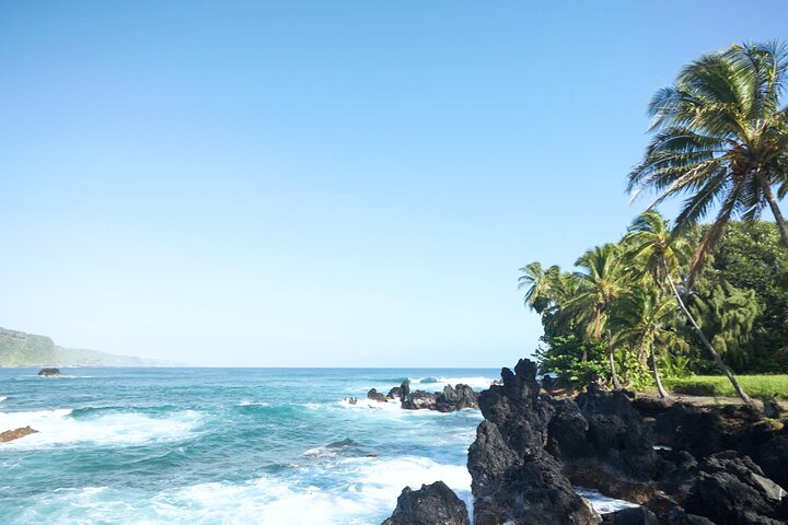 Maui: Road to Hana Deluxe Rainforest and Waterfall Experience