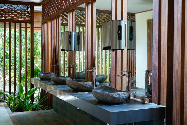 Tortuguero : All Inclusive Package 2 Nights 3 Days from San Jose
