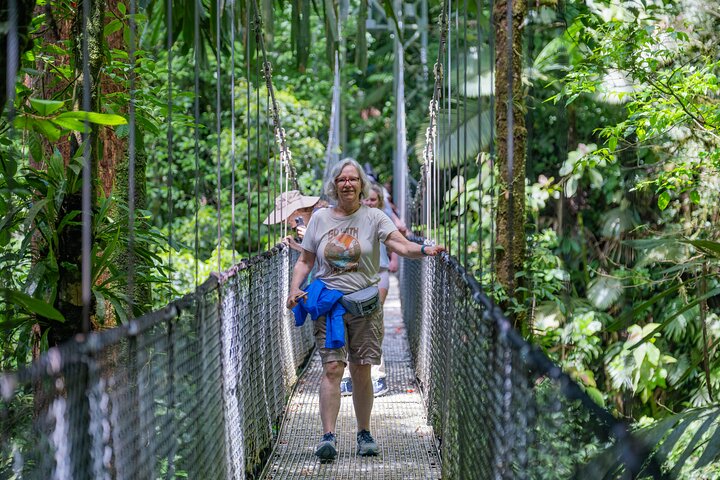 3 in 1 Combo: La Fortuna Waterfall, Hanging Bridges, Thermal Spa from San José