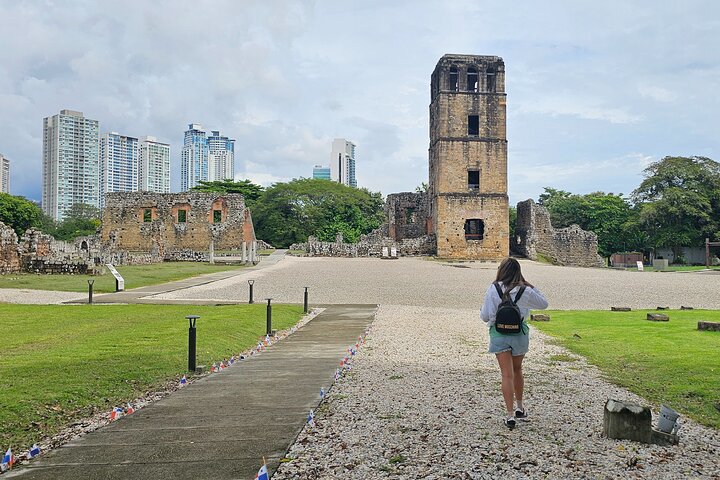 City Tour: Miraflores Locks, Casco Viejo & Amador Causeway