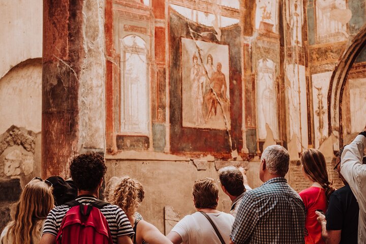 Pompeii and Herculaneum Small Group Tour with an Archaeologist