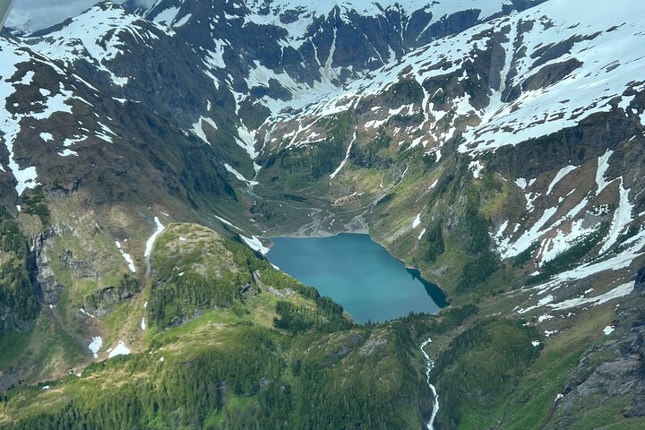 Sitka Sound Private Seaplane Tour Experience