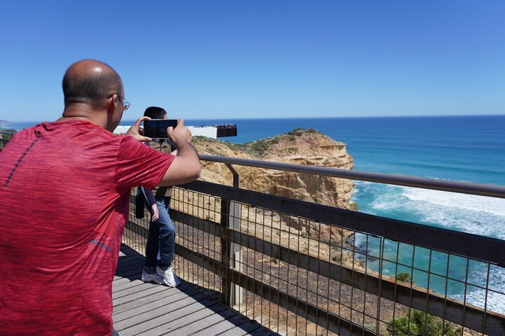 Full-Day Great Ocean Road and 12 Apostles Tour