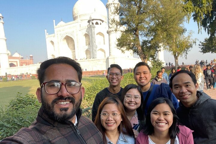 Private Sunrise Taj Mahal Tour from Delhi By Car -All inclusive