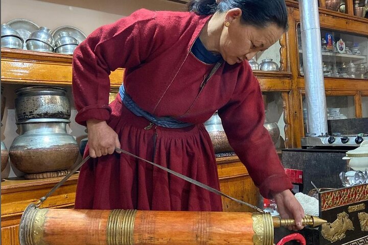 Ethnic Ladakh 4 Star Luxury Tour 9 Days