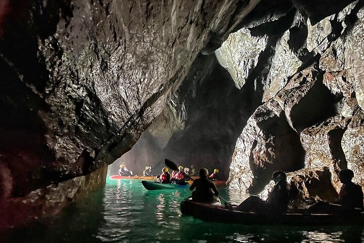 Sea Cave Kayaking Experience