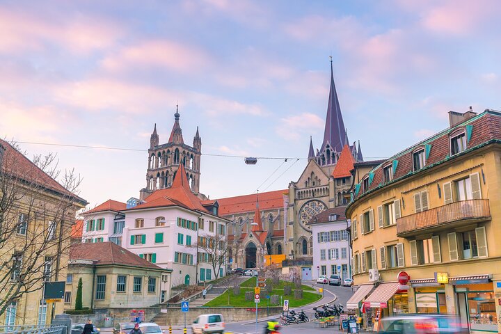 Lausanne: Chocolate Tasting and Walking Tour with a Local