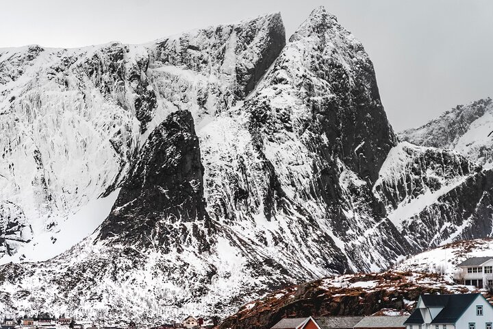 Reine, Hamnøy, Sakrisøy Photo Tour from Svolvær