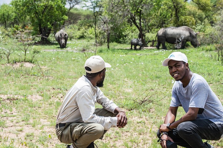 Half Day Rhino Tracking and White Rhino Cave Tour