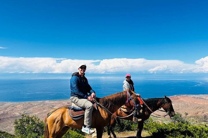 2-Day Issyk Kul Small Group Tour with Yurt Stay and Eagle Show