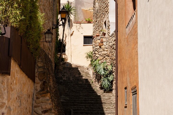 Explore Perpignan in 60 minutes with a Local