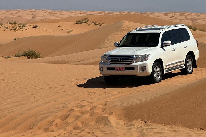 Wahiba Sands and Wadi Bani Khalid 4x4 Adventure with Lunch
