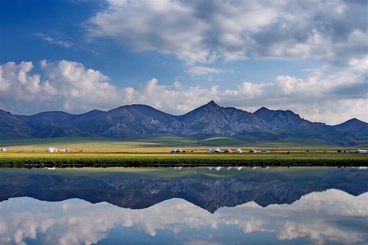 2-Day Small-Group Nomadic Adventure to Song Kul Lake