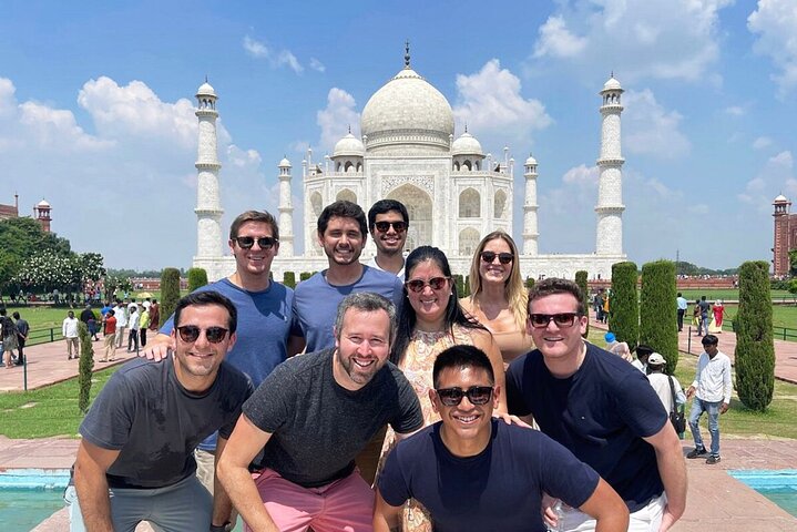 Private Sunrise Taj Mahal Tour from Delhi By Car -All inclusive