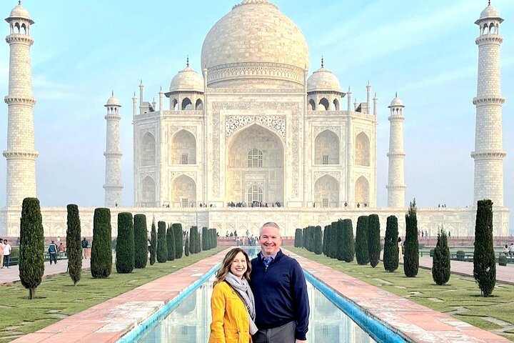 Private Sunrise Taj Mahal Tour from Delhi By Car -All inclusive