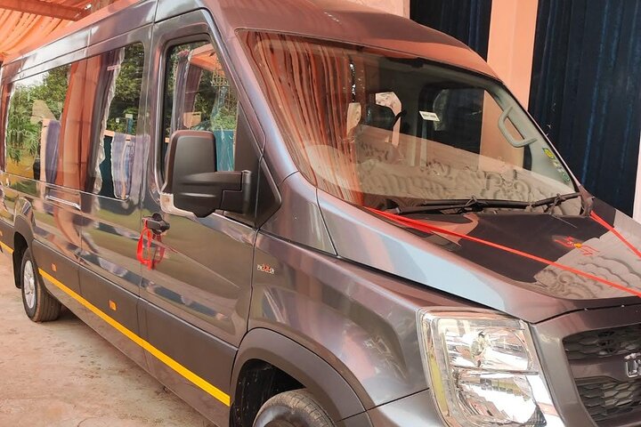 Private Sunrise Taj Mahal Tour from Delhi By Car -All inclusive